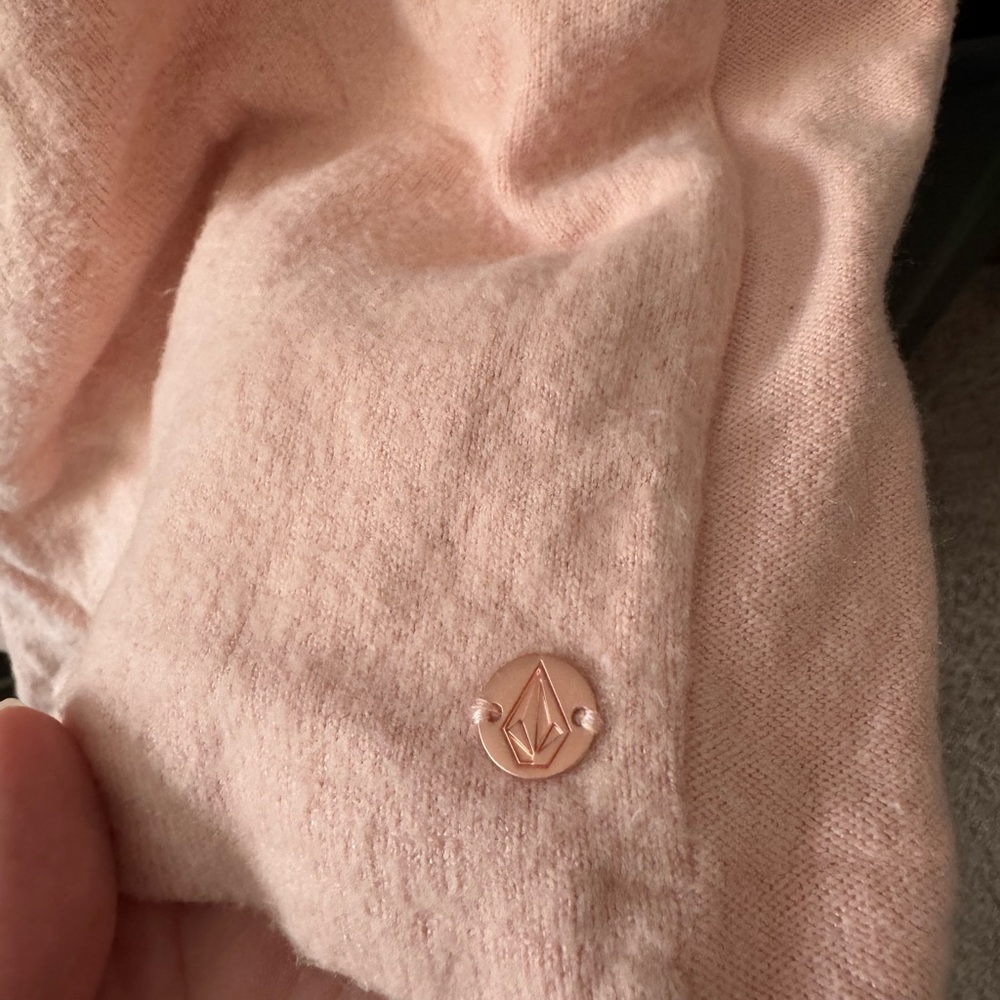 Volcom Pink Shorts - Picture 3 of 5